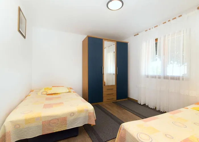 Jaksa Apartmán Vis